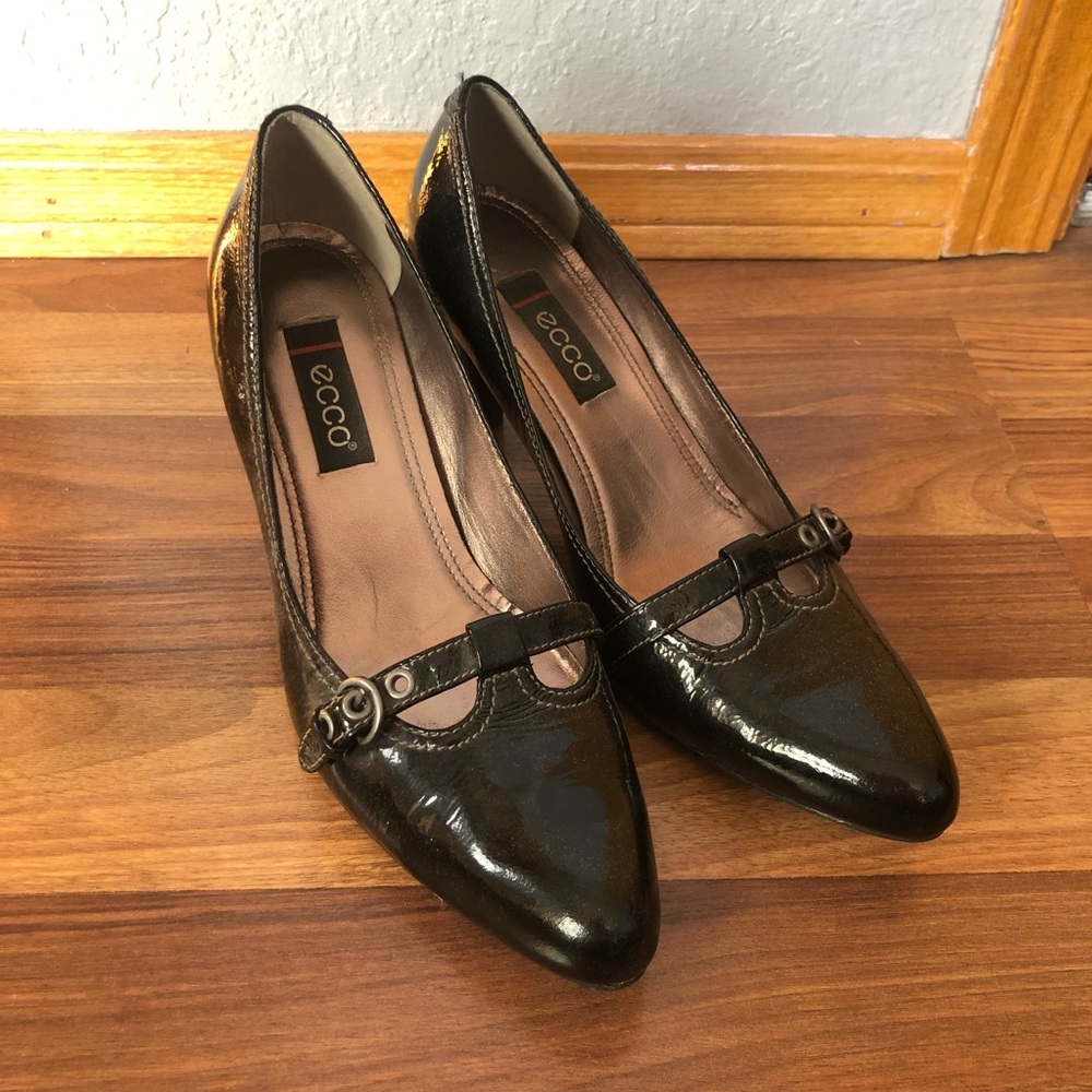 ecco heels
